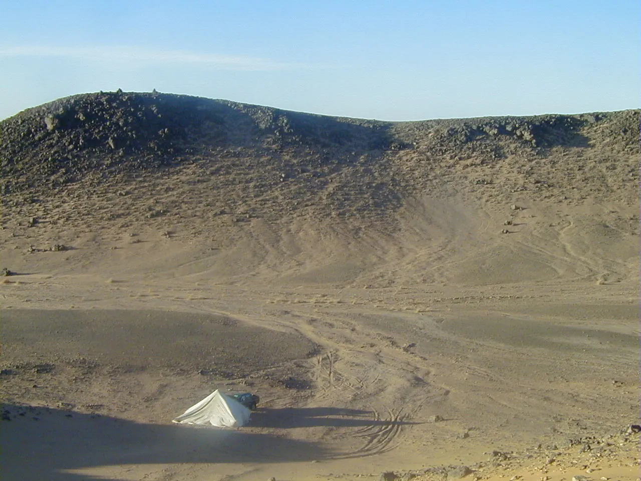 A stony ridge and pale sediment in the central Richat Structure
